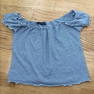 Brandy Melville Off the Shoulder Scrunchy Top